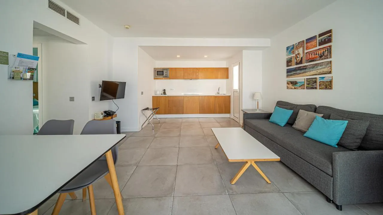 Guinate Club Apartamentos Puerto del Carmen  Apartment